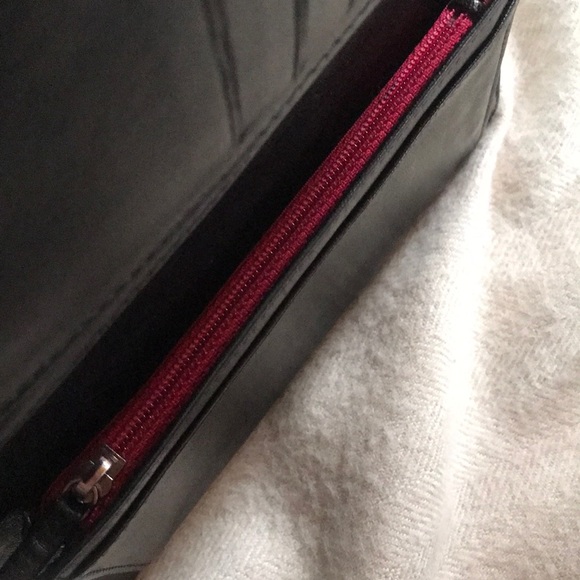 CHANEL Black Calfskin Wallet Quilted Stitching - Picture 13 of 16